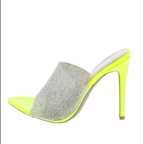 Women’s Mule Slides - Picture 2 of 3